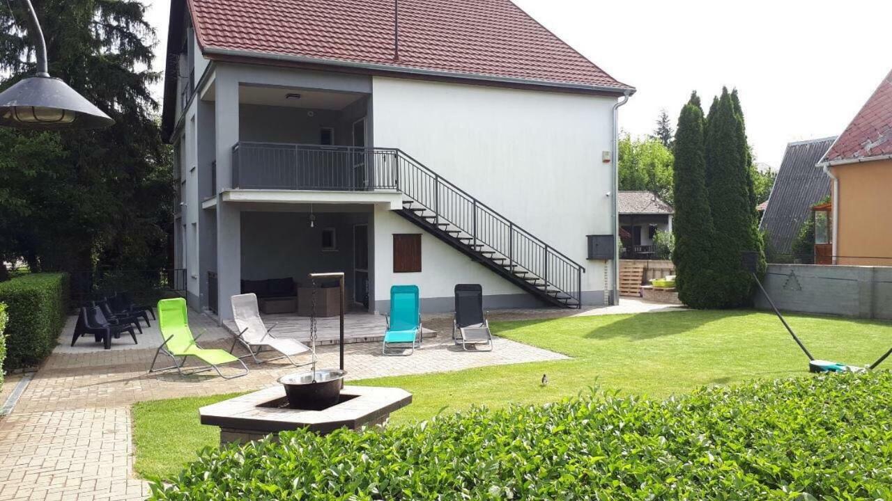 Mihi Apartman Balatonvilagos Exterior photo